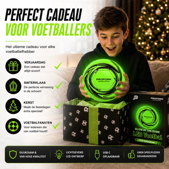 Lichtgevende Voetbal LED – Glow in the Dark Voetbal Maat 5 – USB-C Oplaadbaar – Inclusief Pomp – Cadeau voor Voetballer – Performance Pro